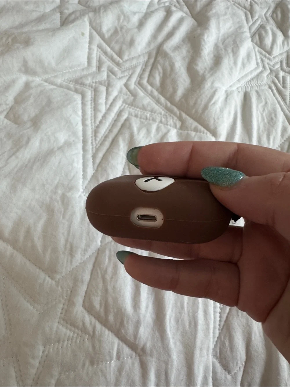 Apple Aipods with Brown Bear Silicone AirPods Case with Ring